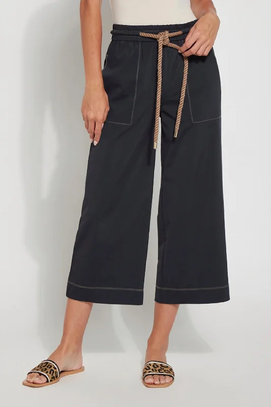 Phoenix Crop Wide Leg Pants In Black