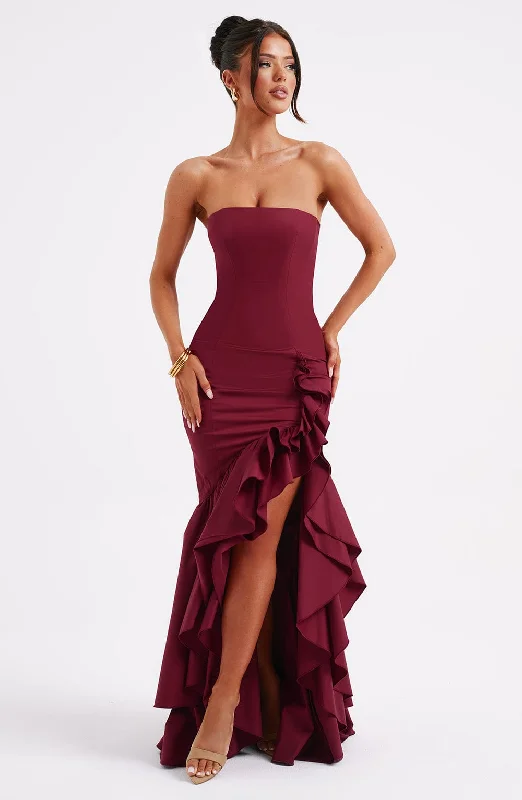 Pleated Women Dress with a Timeless and Elegant TextureAngelina Maxi Dress - Burgundy