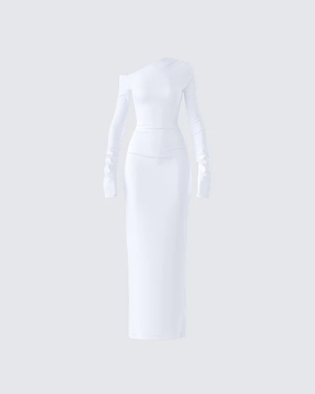 Mermaid - Style Women Dress with a Fitted Silhouette for Special OccasionsKiandra White Off Shoulder Maxi Dress