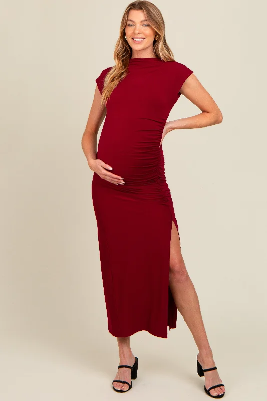 Maxi Women Dress with Floral Print for a Bohemian VibeBurgundy Ruched Mock Neck Maternity Slit Midi Dress