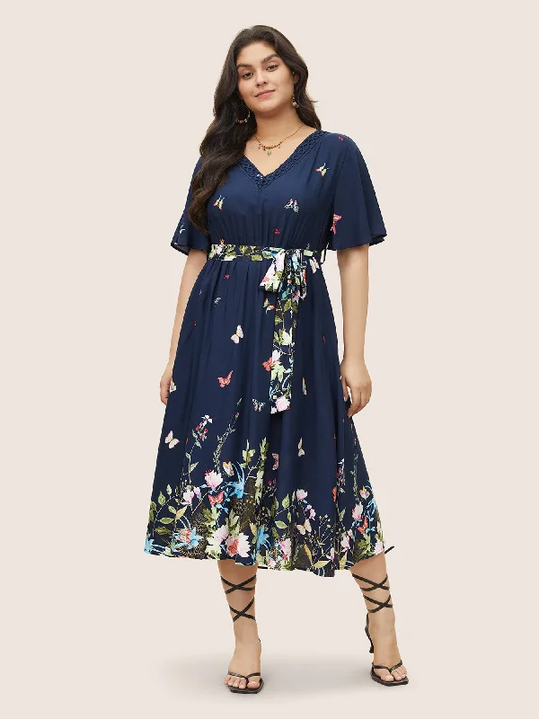 Empire Waist Women Dress to Accentuate the Bust and Conceal the WaistFloral & Butterfly Print Contrast Lace Pocket Belted Ruffles Dress