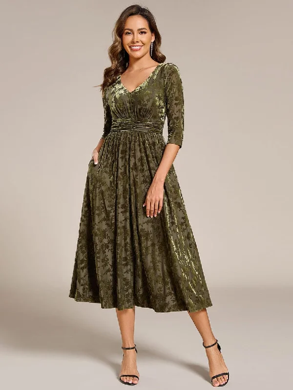 Mini Women Dress with a Short Hem for a Young and Trendy StyleFloral Velvet 3/4 Sleeve V-Neck Pleated Wedding Guest Dress