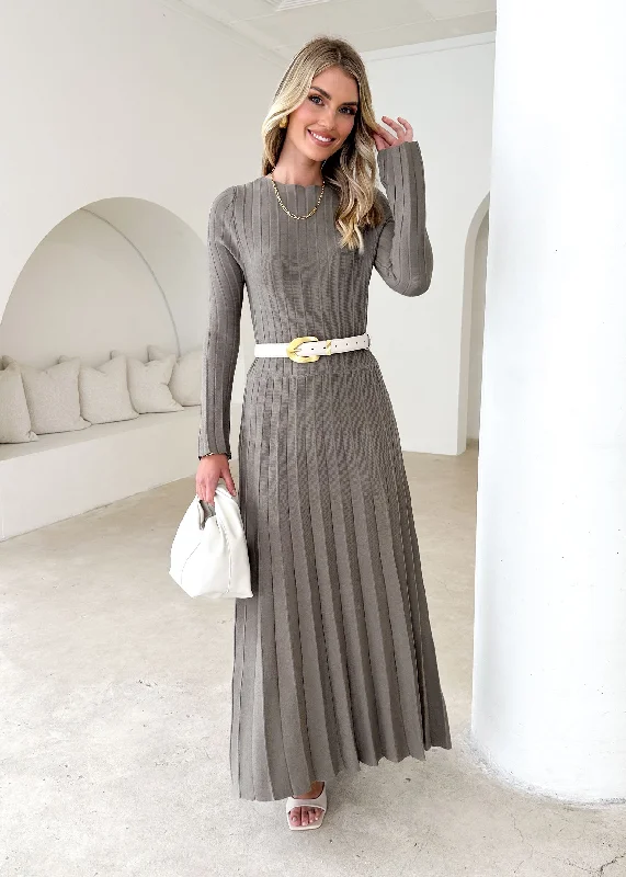 Backless Women Dress for a Sexy and Alluring Look at Evening EventsJoan Knit Maxi Dress - Khaki