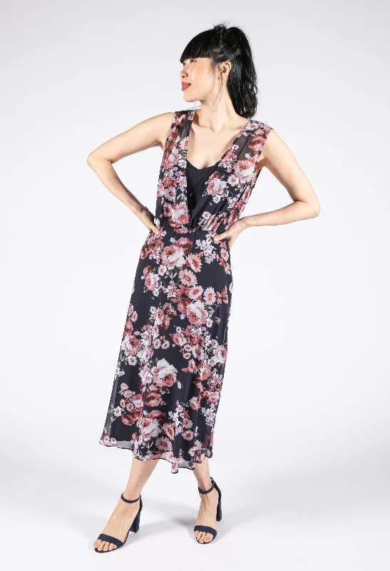 Mermaid - Style Women Dress with a Fitted Silhouette for Special OccasionsSleeveless V Neckline Floral Dress