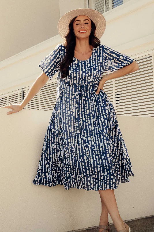 Empire Waist Women Dress to Accentuate the Bust and Conceal the WaistWilton Navy Speckle Cotton Pocket Dress