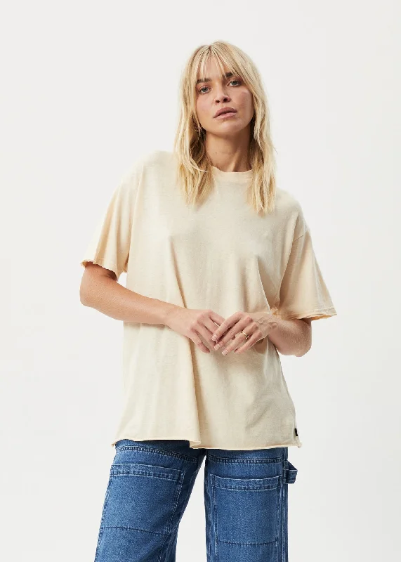 Crew Neck Women T Shirt with a Timeless DesignAFENDS Womens Slay - Oversized Tee - Sand